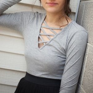 Criss Cross Gray Long Sleeve Shirt Size Small